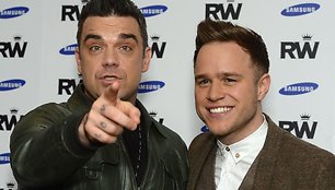 Robbie Williamsas (kairėje) ir Olly Mursas