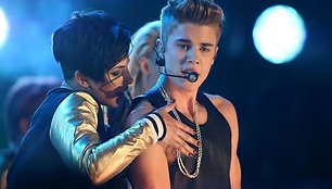 10-11 vieta – kanadiečių dainininkas Justinas Bieberis – 55 mln. JAV dolerių