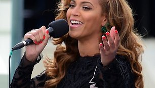 Beyonce gieda Amerikos himną