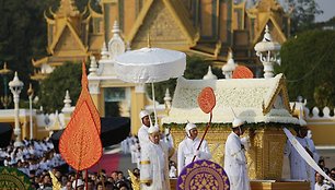 Kambodžos karaliaus Norodomo Sihanouko laidotuvių procesija