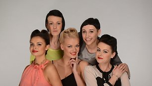 „Pinup Girls“ fotosesijos akimirka