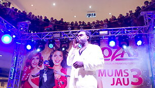 Dr. Alban koncerto akimirka 