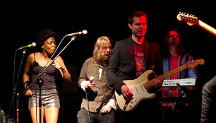 &bdquo;Republic of Loose&ldquo; koncerto akimirka