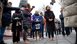 Protesto akcijai prieš galimybių paso įvedimą vaikams nuo 12 metų.