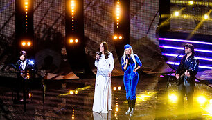 Jonas Jonu&scaron;as ir &bdquo;Pop Ladies&ldquo;