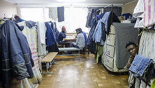 Migrantai Kybartų užsieniečių registracijos centre