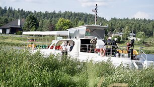 Kauno rajone degė keleivinis laivas