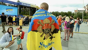 &bdquo;Keliu vėliavą už Ukrainą NATO&ldquo; maratono dalyvių pasitikimas Luki&scaron;kių aik&scaron;tėje