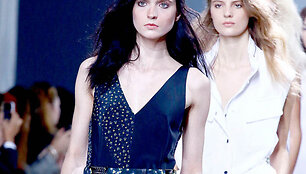 Detalė i&scaron; 3.1 by Phillip Lim kolekcijos