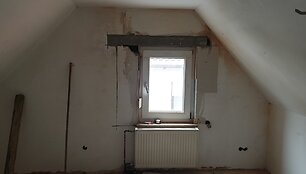 Remontuojamas Liepių &scaron;eimos namas