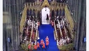 Internautai vaizdo įraše iš Karolio III karūnavimo ceremonijos pamatė giltinę