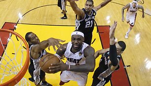 LeBronas Jamesas ir Timas Duncanas
