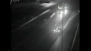 A2 magistralėje siautėjantys sunkvežimių vairutojai