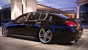 Lexus GS patobulintas VIP stiliumi