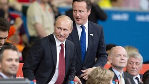 Vladimiras Putinas stiprino &bdquo;kieto vaikino&ldquo; įvaizdį, atvykęs stebėti dziudo turnyro Londono olimpiadoje