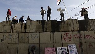 Egipto protestuotojai prasiveržė pri barikadą