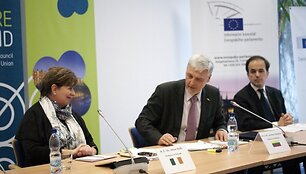 A. Kelly (kairėje), A. Taurantas (antras i&scaron; kairės)