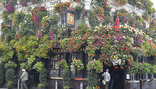 &bdquo;The Churchill Arms&ldquo; aludė vasarą