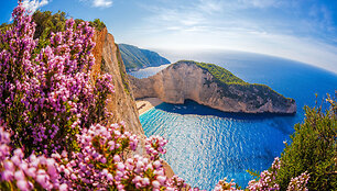 1. Navagio paplūdimys