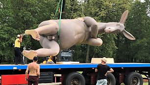 Festivaliui atgabenamos skulptūros