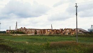 Raguvėlės dvaras ir jo aplinka