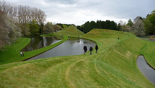 Kosminių spekuliacijų sodas („Garden of Cosmic Speculation“) Škotijoje