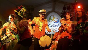 &Scaron;venčiamas olimpinės vėliavos perdavimas Brazilijai