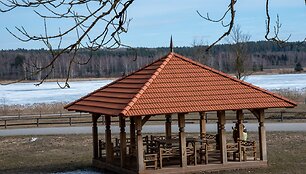 Kurtuvėnų dvaro pažintinis takas