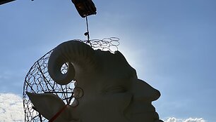 Pakruojo dvaras ruo&scaron;iasi gėlių festivaliui