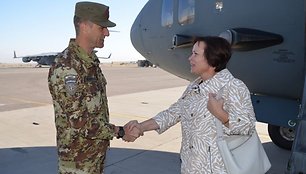 Krašto apsaugos ministrė susitinka su ISAF pajėgų Vakarų regiono vadavietės vadu brigados generolu Dario Ranieri.