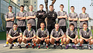 u-17