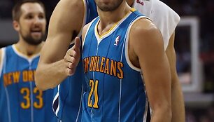 Keisis ir &bdquo;Hornets&ldquo; pavadinimas ir spalvos