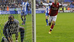 Mikelis Arteta džiaugiasi įvarčiu.