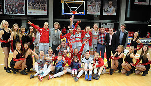 &bdquo;Kibirk&scaron;ties&ldquo; krep&scaron;ininkės &ndash; LMKL čempionės.