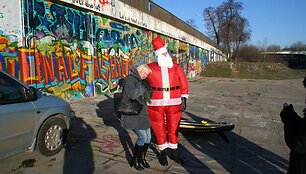 Kalėdinis plaukimas irklentėmis Nerimi
