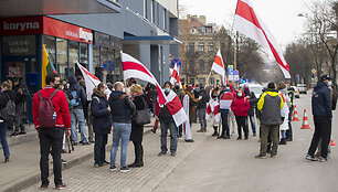 Baltarusijos nepriklausomybės dienos minėjimas prie Baltarusijos ambasados