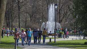 Saulėta sekmadienio popietė Vilniaus centre