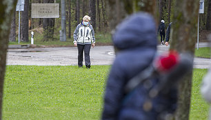 Ingrida Šimonytė dalyvavo aplinkos tvarkymo akcijoje „Darom 2021“