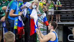 Luka Doncic duoklė fanams