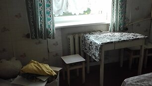 Naujosios Akmenės rajone pora atnaujina namus: vonia prie&scaron; remontą