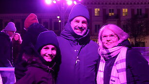 Vilniaus Tarptautinės Moterų Asociacijos (IWAV) organizuojamas &bdquo;Pink Blossom&ldquo; čiuožimo ant ledo renginys