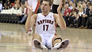 Toronto &bdquo;Raptors&ldquo; klubas su Jonu Valančiūnu įveikė Milvokio &bdquo;Bucks&ldquo; 104:95