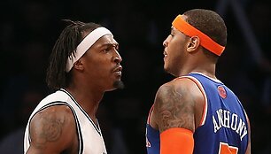  Geraldas Wallace&lsquo;as ir Carmelo Anthony ai&scaron;kinosi, kas yra nukentėjęs, o kas prasižengęs