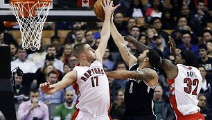 Jonas Valančiūnas ir &bdquo;Toronto Raptors&ldquo; &scaron;e&scaron;tąjį mačą i&scaron; eilės pralaimi