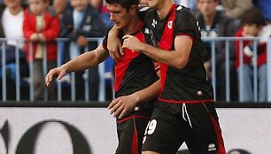 &bdquo;Rayo Vallecano&ldquo; žaidėjai Francisco Medina Piti (de&scaron;inėje) ir  Mate Leo 