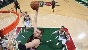 Jonas Valančiūnas įsitvirtina "Raptors" ekipoje - jis tapo vienu rezultatyviausiu žaidėju savo ekipoje dvikovoje Milvokio  klubu