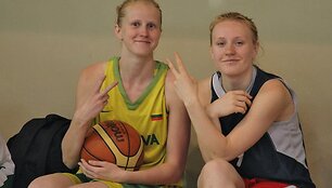 Lietuvos dvide&scaron;imtmečių krep&scaron;inio rinktinė linksmai rengiasi būsimam Europos čempionatui