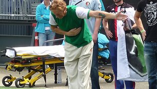 Po pagerbimo &bdquo;Feyenoord&ldquo; ekipos sirgalius R.Marckas mirė