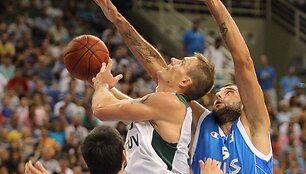 Lietuvos krep&scaron;inio rinktinės mačas su Graikijos komanda &ndash; Robertas Javtokas