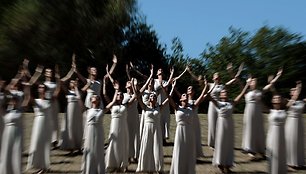 Sočio žaidynių olimpinės ugnies uždegimo ceremonija Olimpijoje